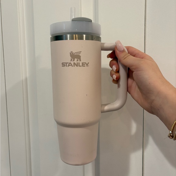 Stanley Cream Insulated Travel Mug - Picture 2 of 2